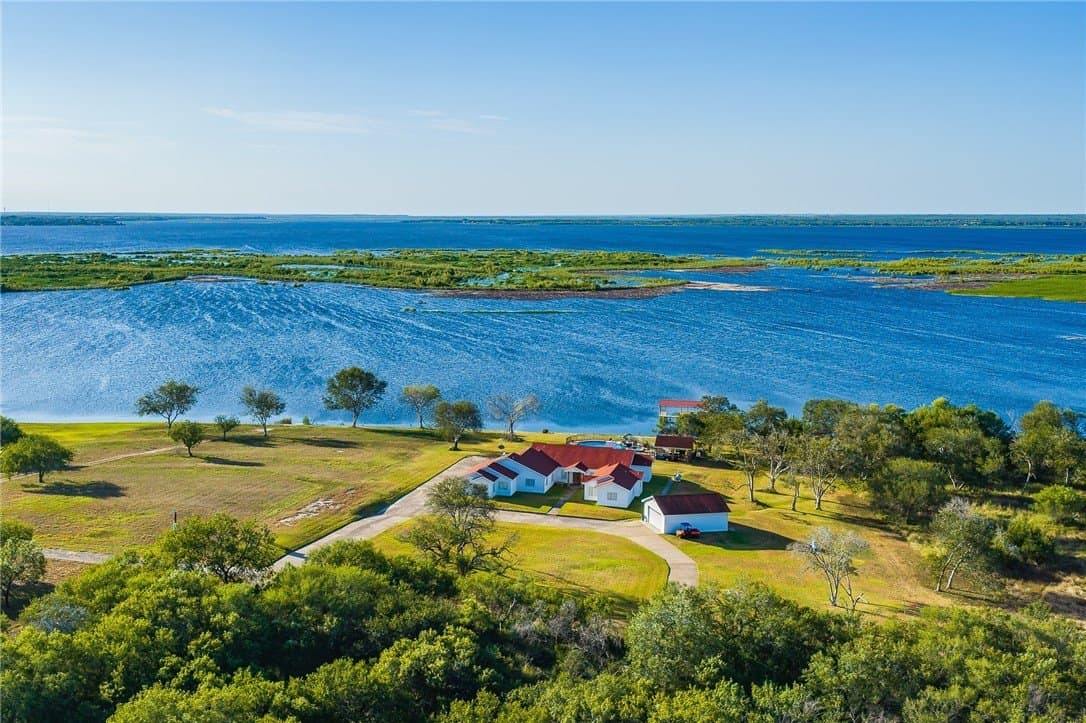 10.09 acres in San Patricio County - photo 2