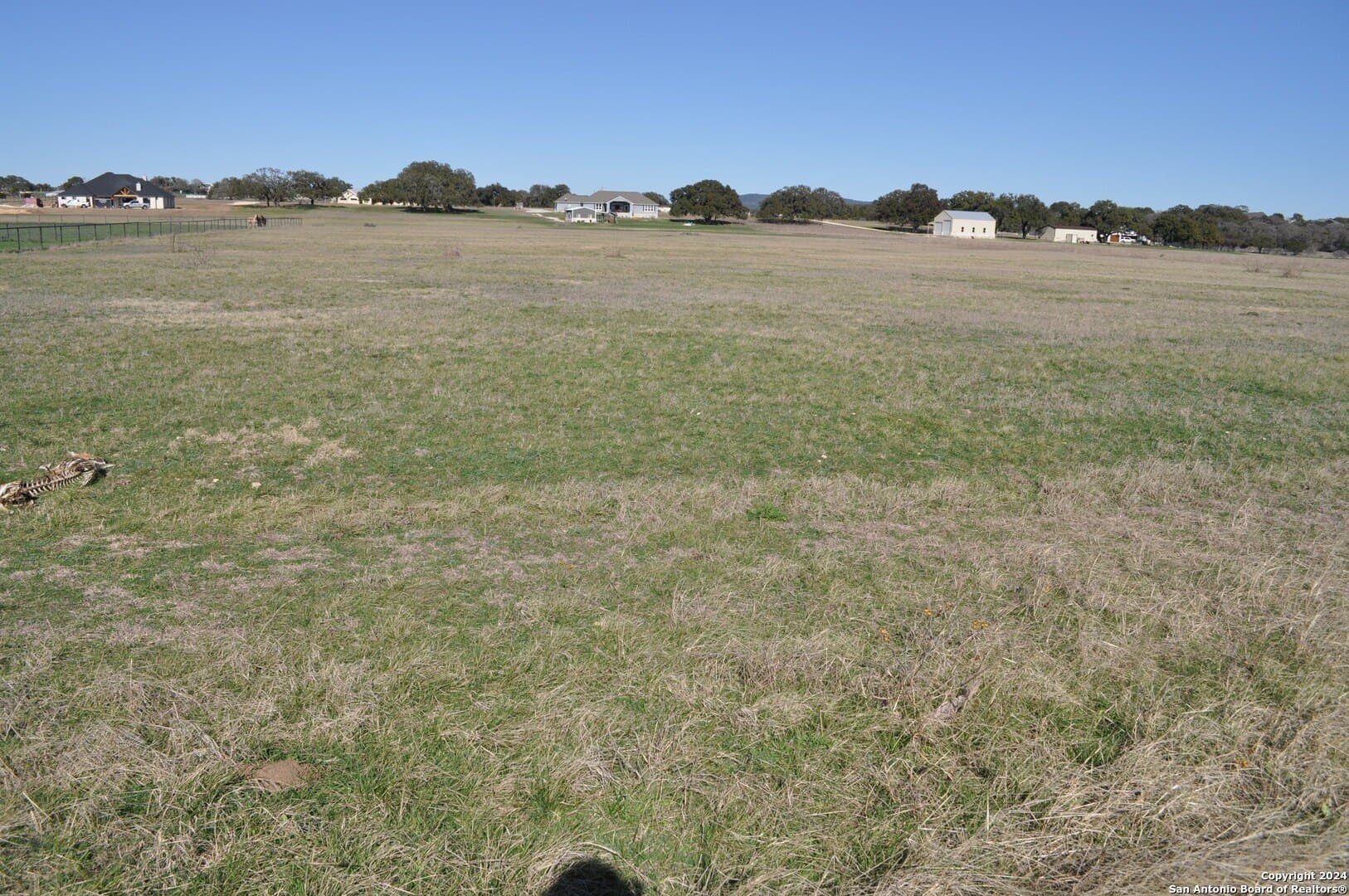 4.02 acres in Bandera County gallery image 3