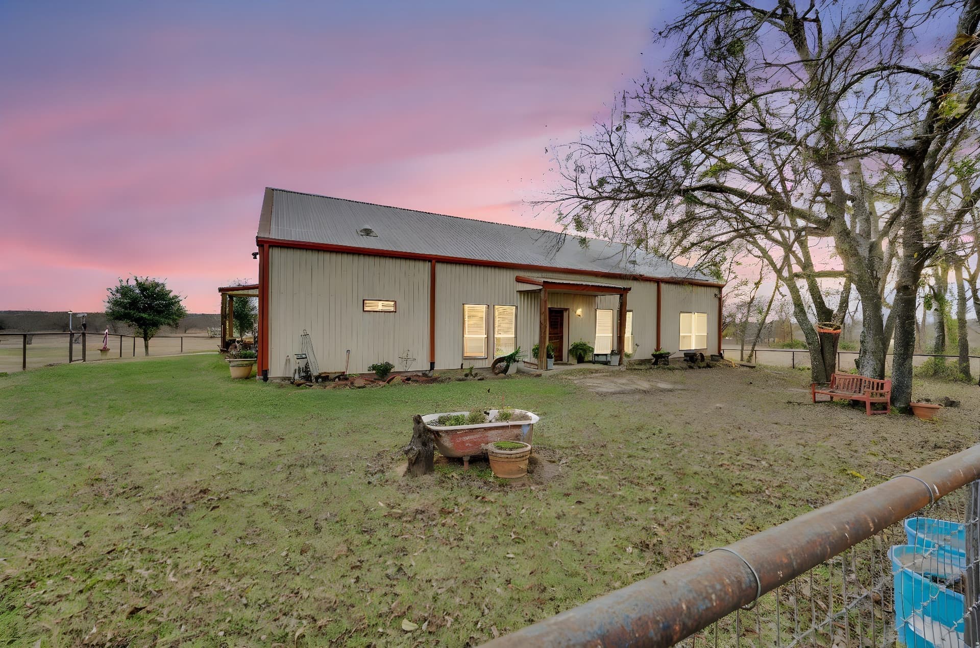 102.62 acres in Ellis County - photo 36