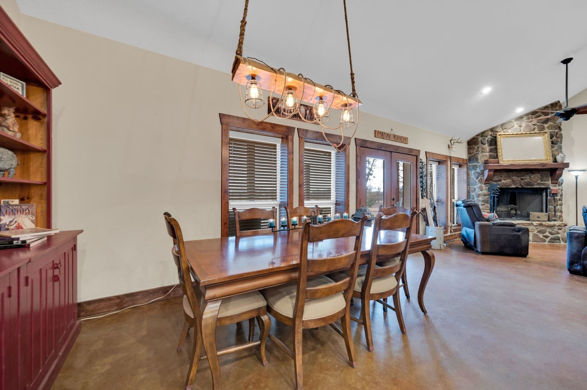 102.62 acres in Ellis County - photo 7