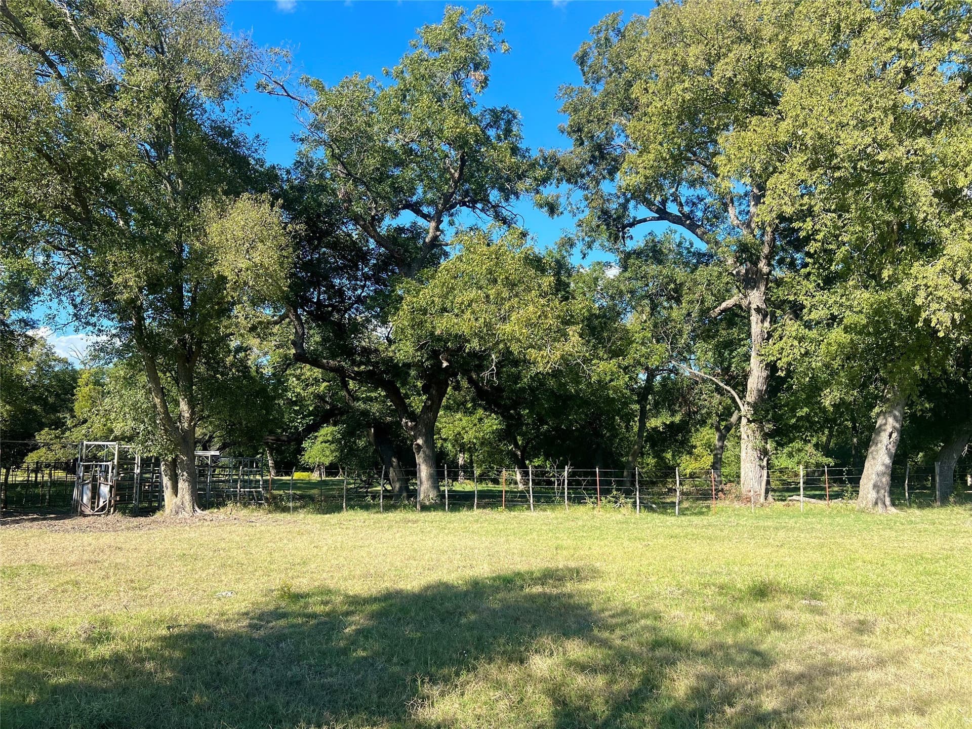 1,391.08 acres in Ellis County - photo 37