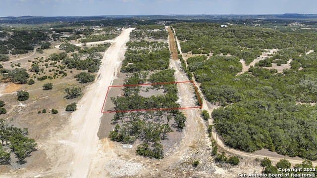 1.13 acres in Comal County gallery image 4