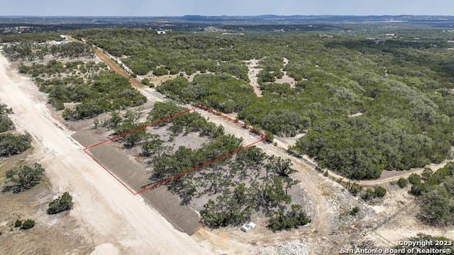 1.13 acres in Comal County gallery image 3