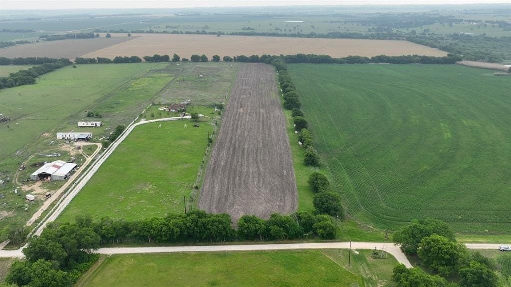 10 acres in Hill County gallery image 4