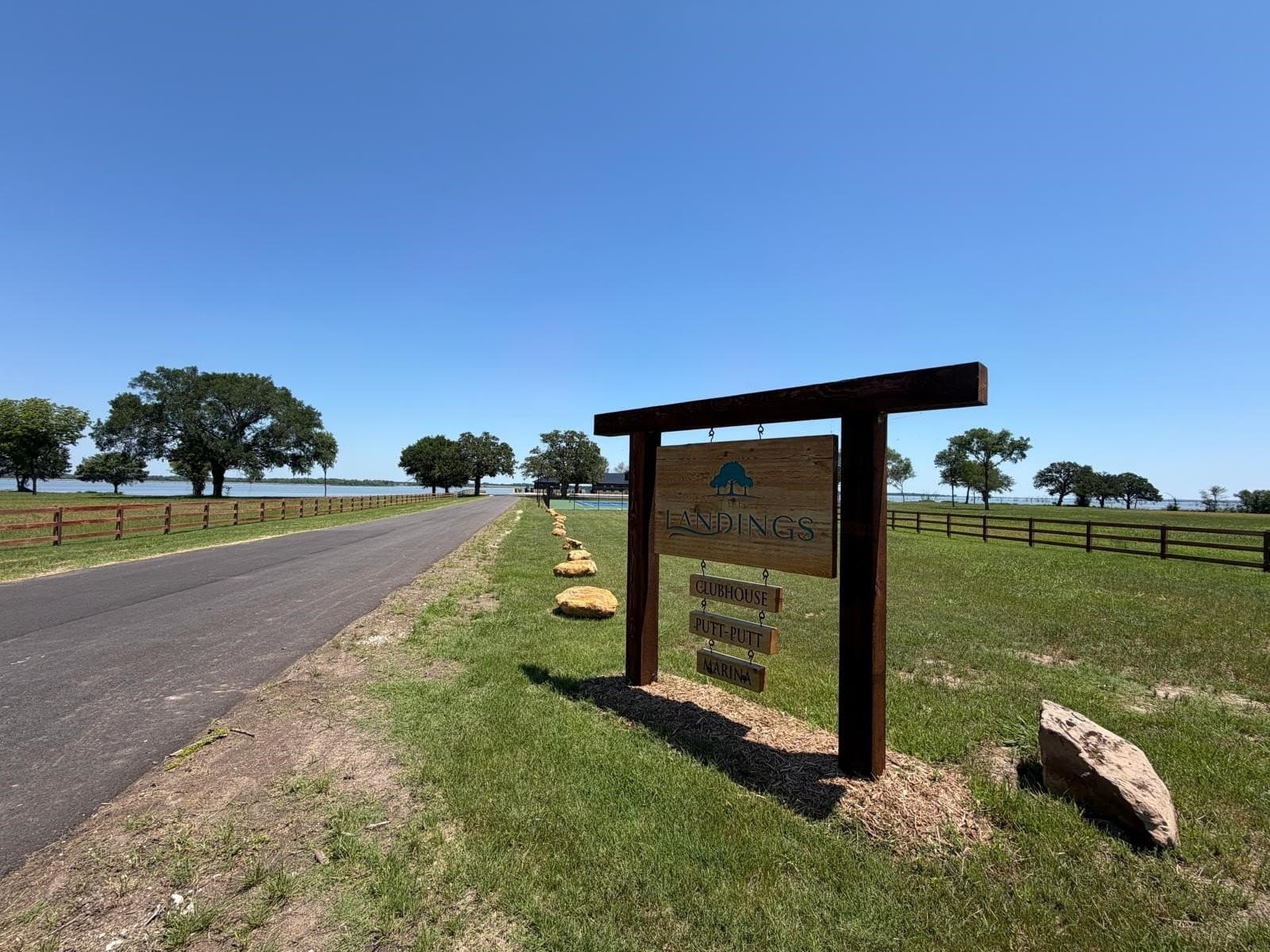 2.63 acres in Navarro County