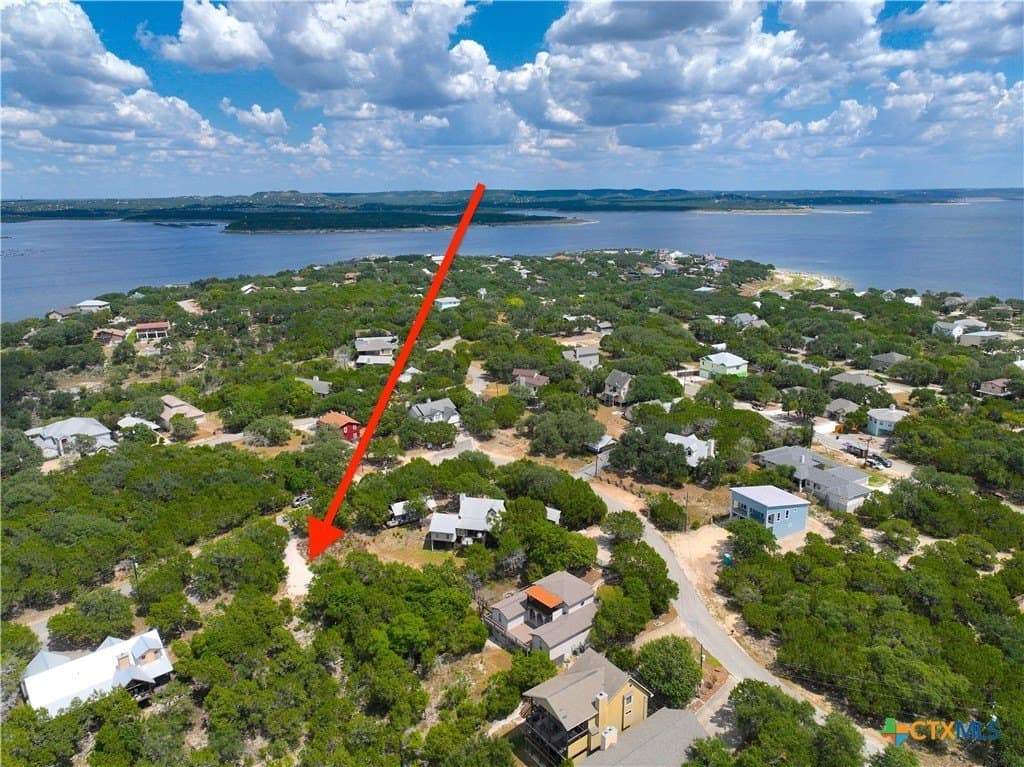 0.91 acres in Comal County - photo 9