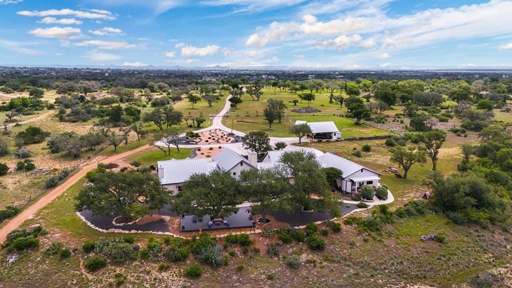 33.35 acres in Bandera County - photo 15