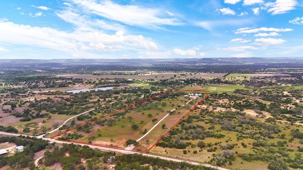33.35 acres in Bandera County gallery image 4