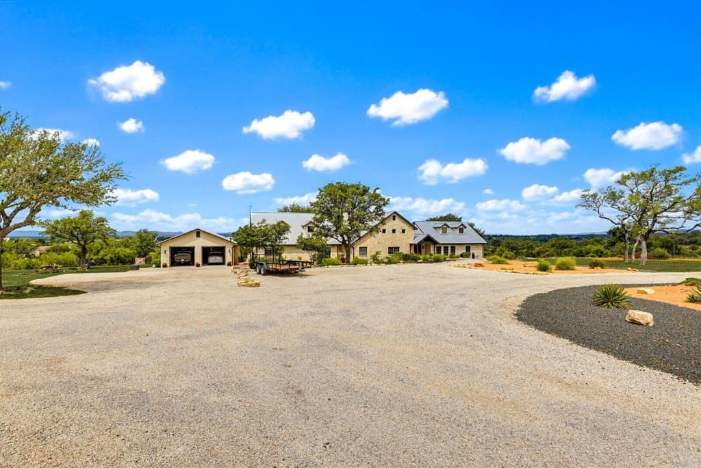 33.35 acres in Bandera County - photo 17