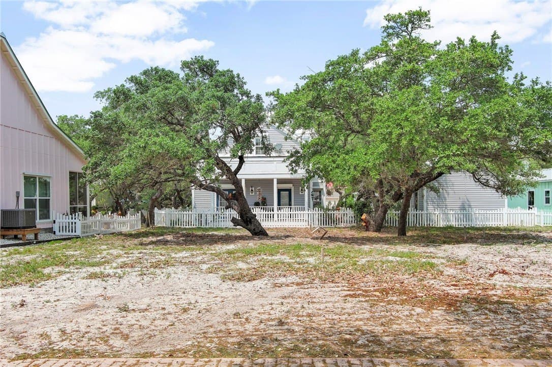0.09 acres in Aransas County - photo 5