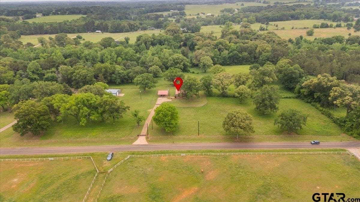 10.61 acres in Smith County