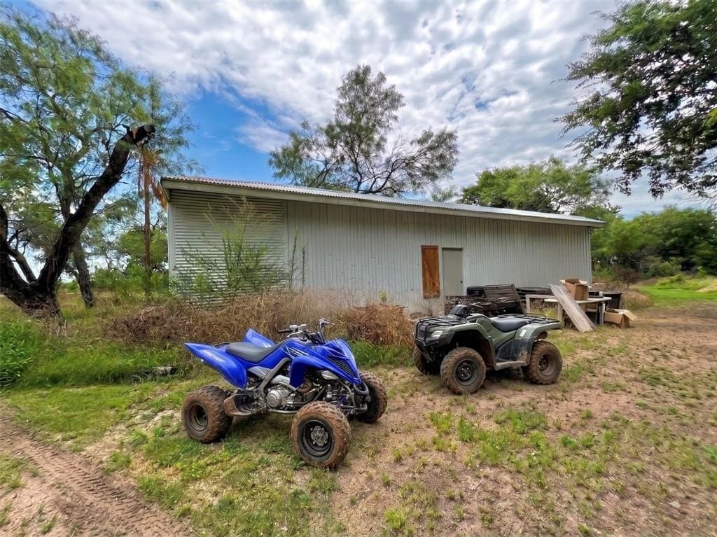 2.1 acres in Kaufman County gallery image 3