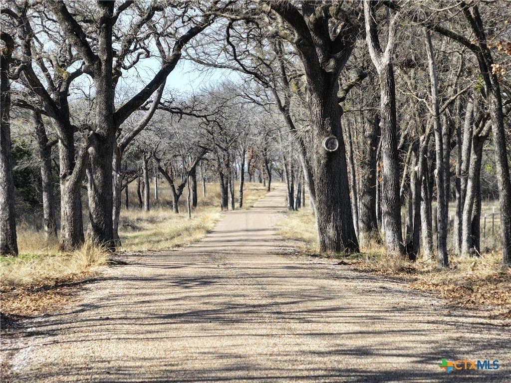 2.2 acres in Hill County