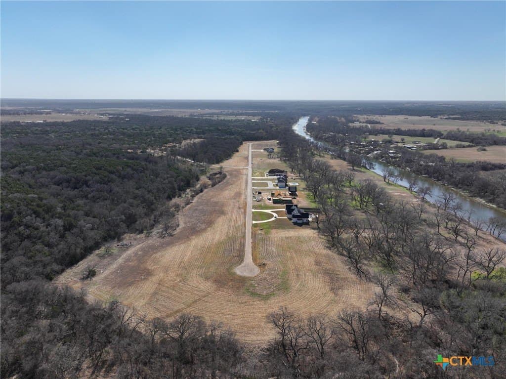 2.2 acres in Hill County gallery image 3