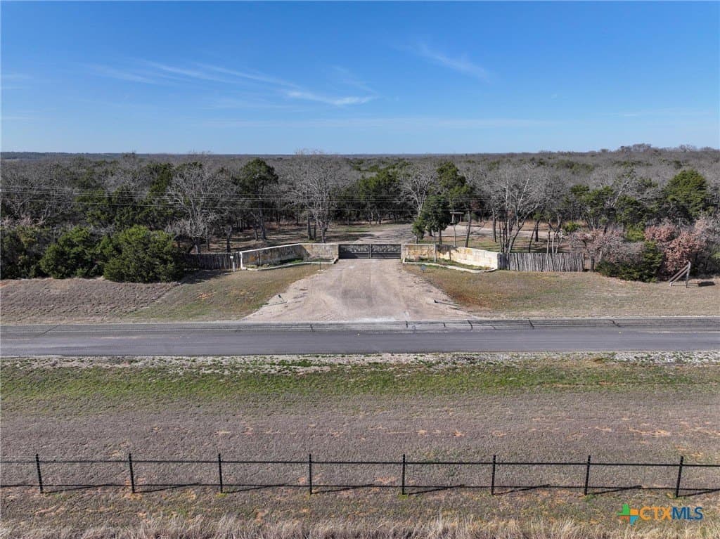 2.2 acres in Hill County - photo 9