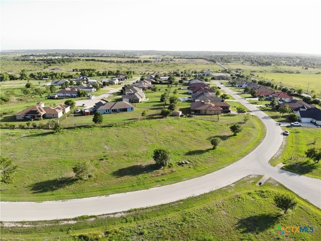 0.65 acres in Hays County gallery image 3