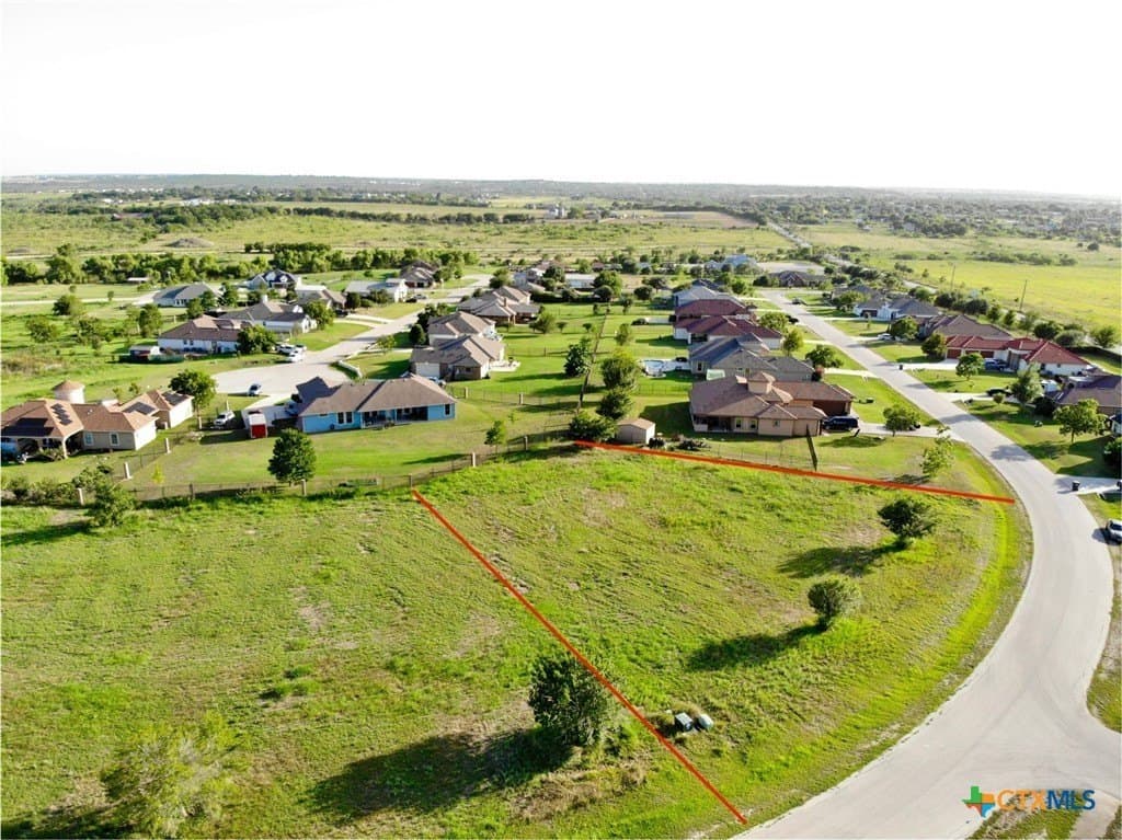 0.65 acres in Hays County gallery image 2