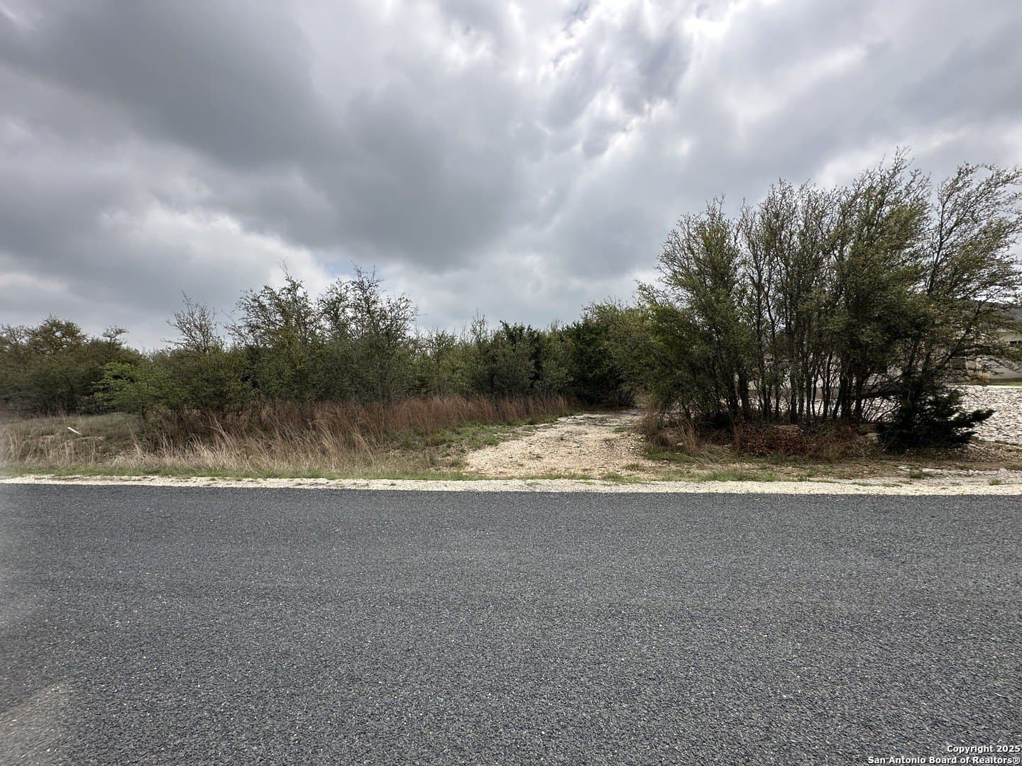 0.27 acres in Blanco County gallery image 4