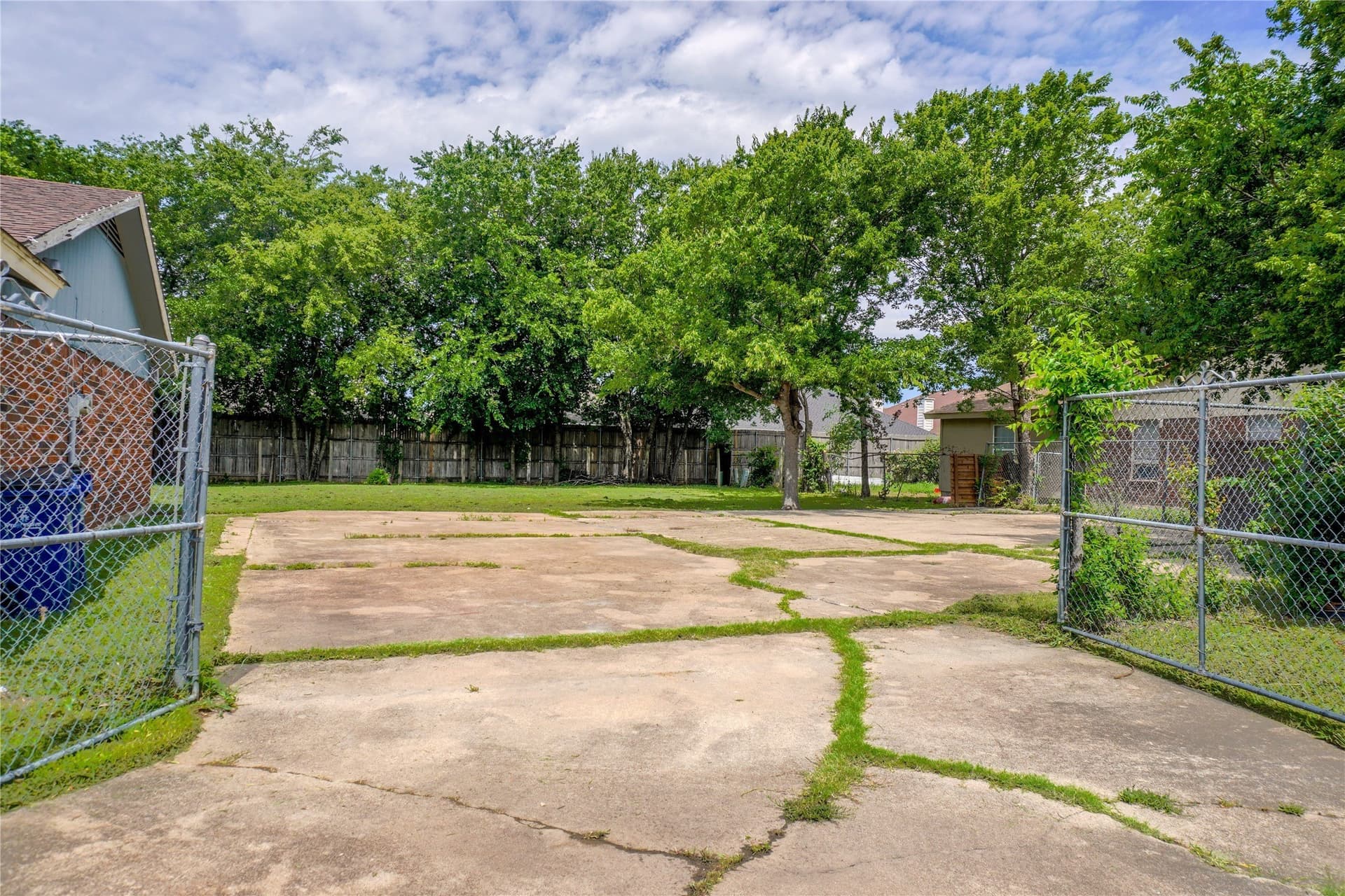 0.2 acres in Tarrant County gallery image 2