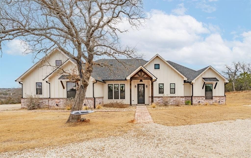 10.85 acres in Young County