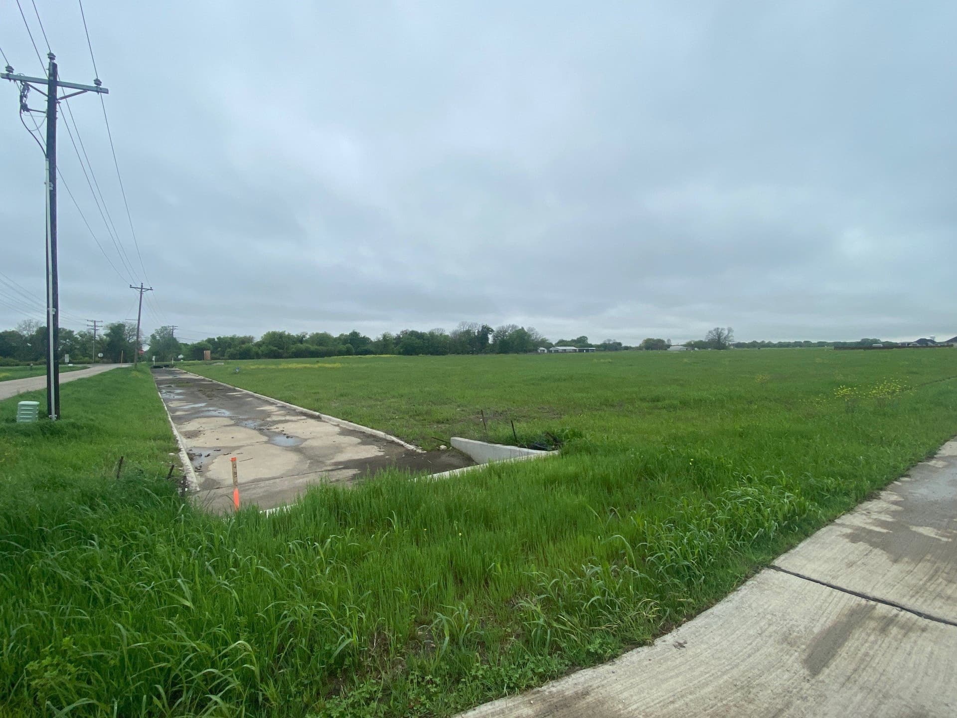 4.27 acres in Ellis County gallery image 3