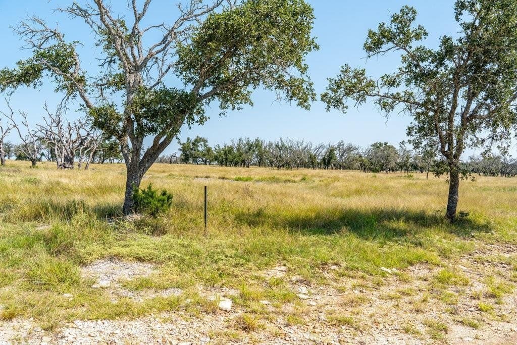 5.44 acres in Gillespie County - photo 3