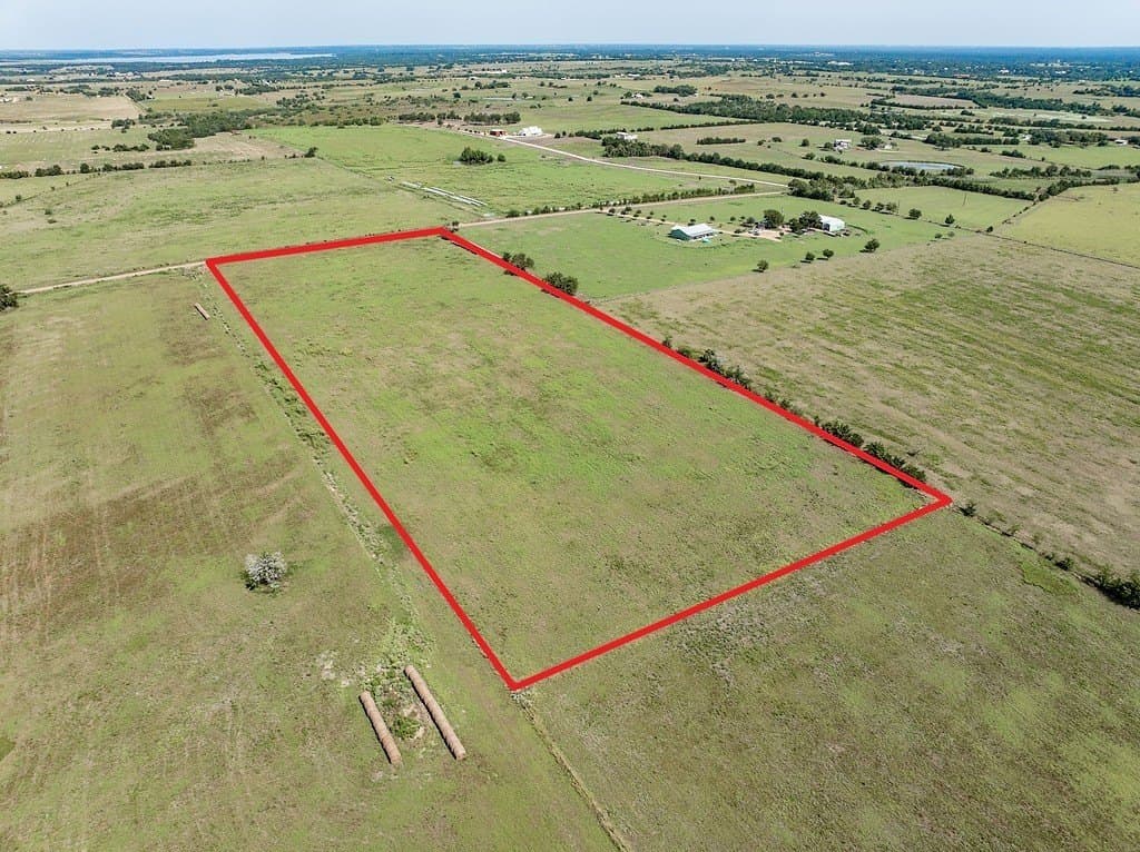 9.99 acres in Fayette County gallery image 2