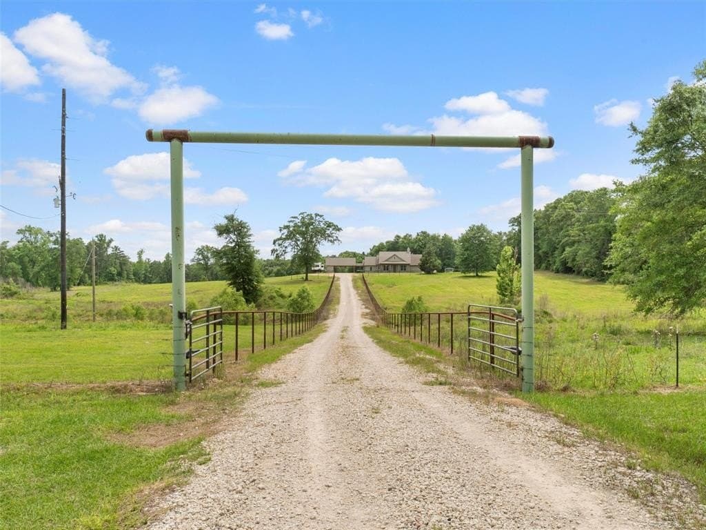 21.15 acres in Smith County gallery image 3