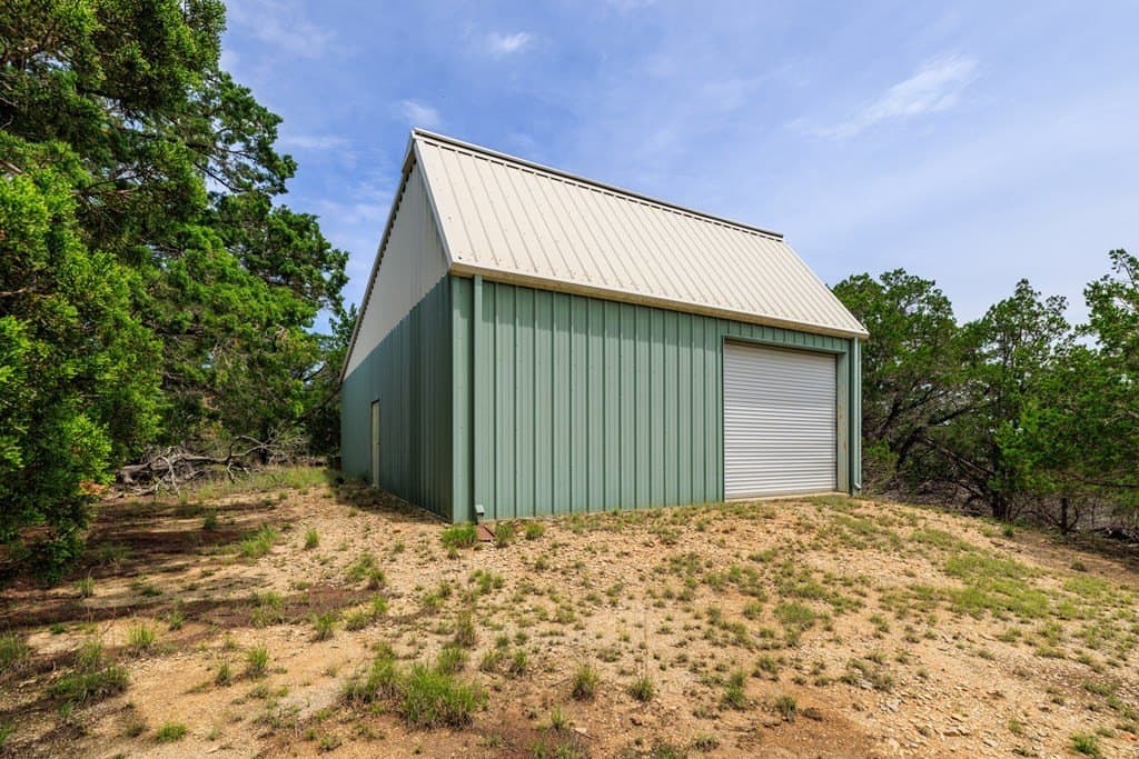 9.98 acres in Kerr County gallery image 2