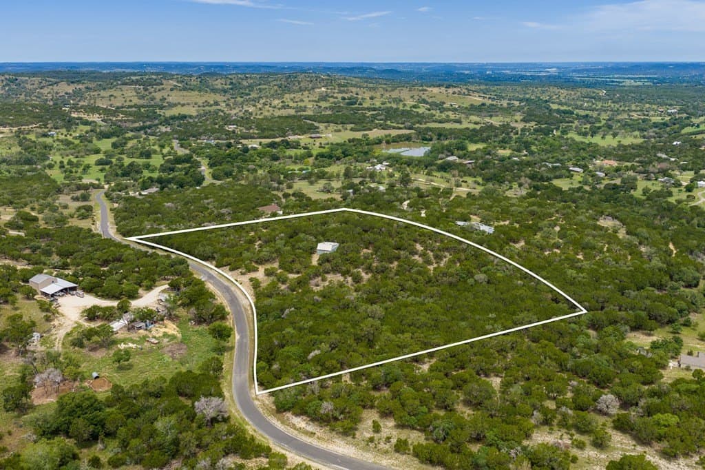 9.98 acres in Kerr County gallery image 4