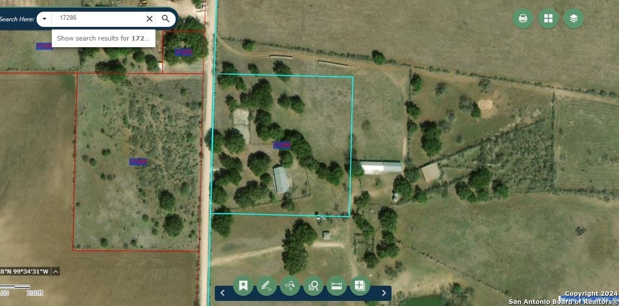 677 acres in Uvalde County