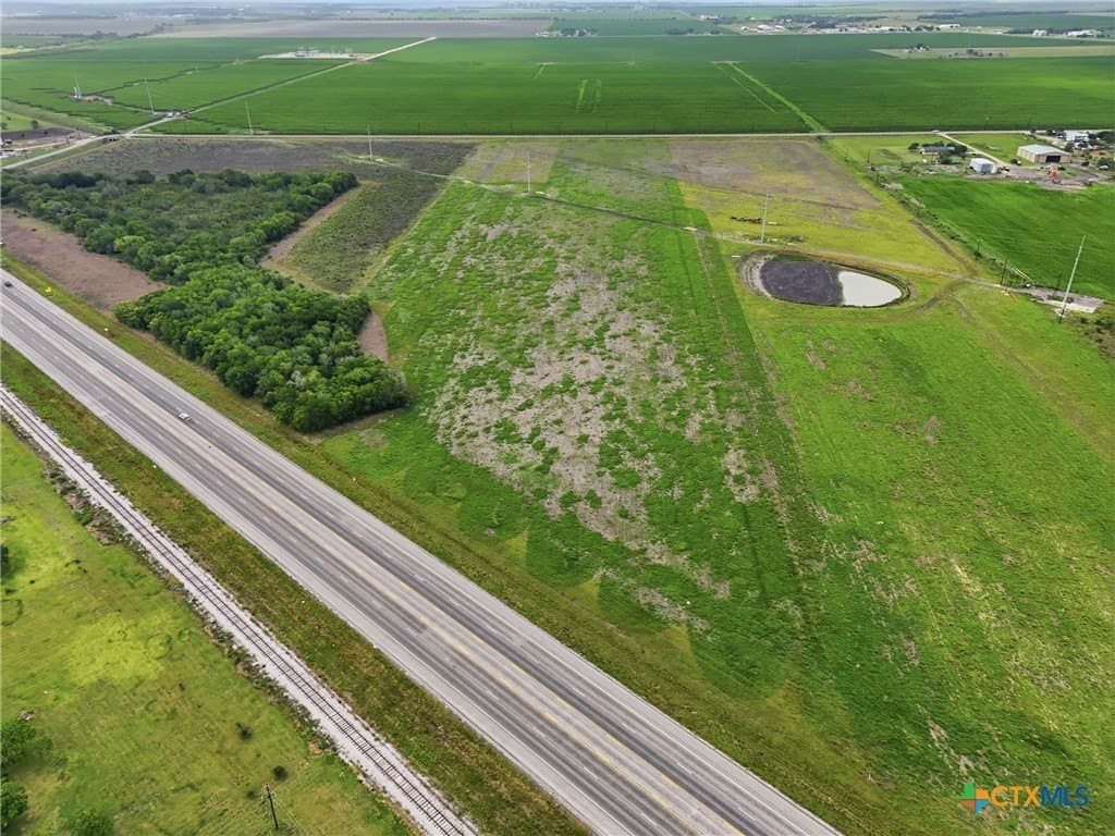 34.35 acres in Calhoun County