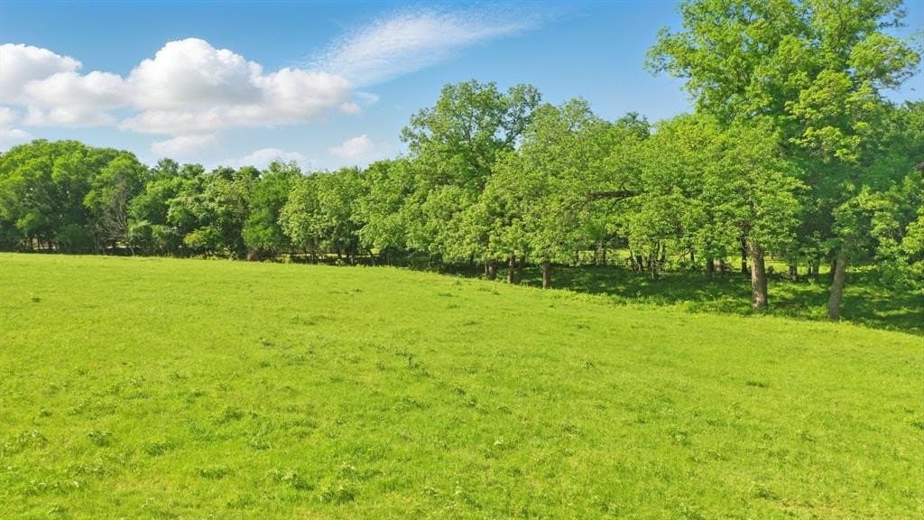 2.29 acres in Hood County gallery image 2