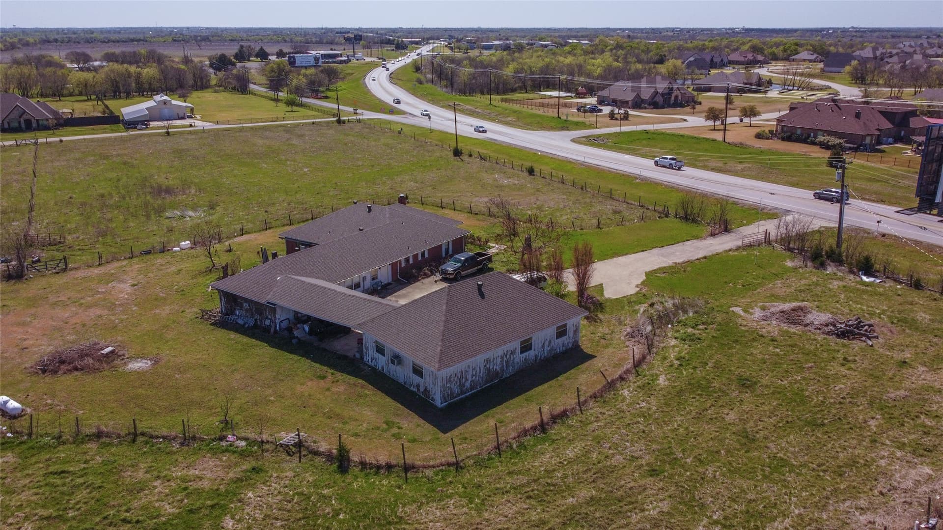 6.84 acres in Rockwall County - photo 3