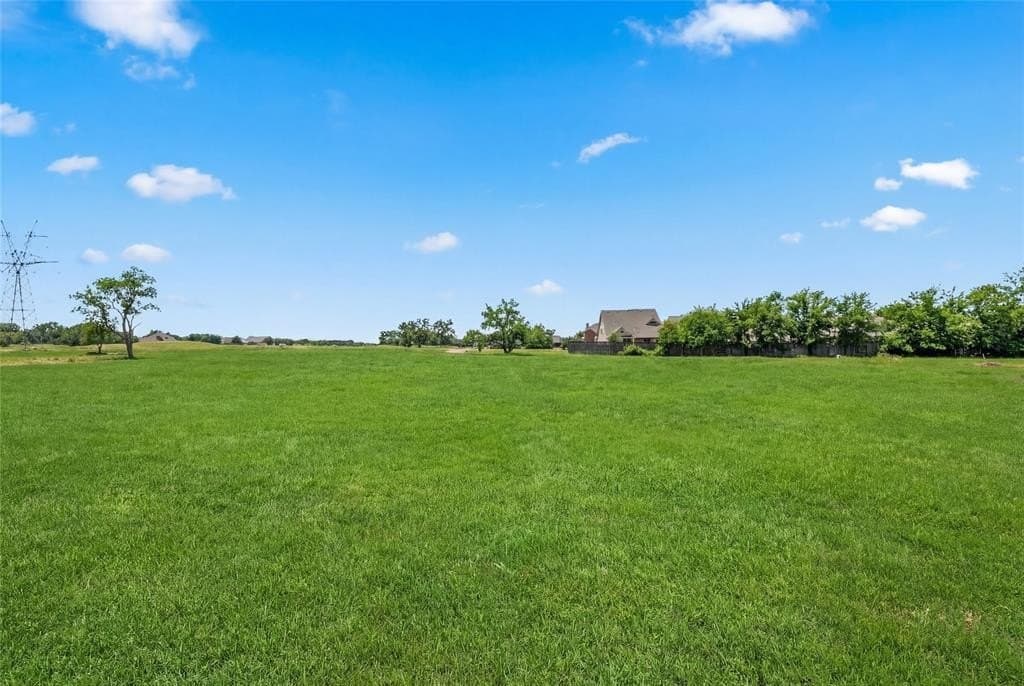 1 acres in Denton County gallery image 3