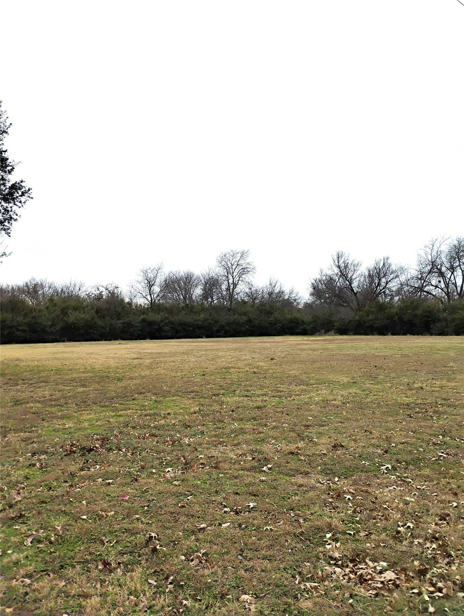 0.82 acres in Tarrant County gallery image 3
