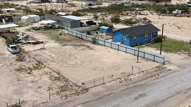 0.22 acres in Pecos County gallery image 4