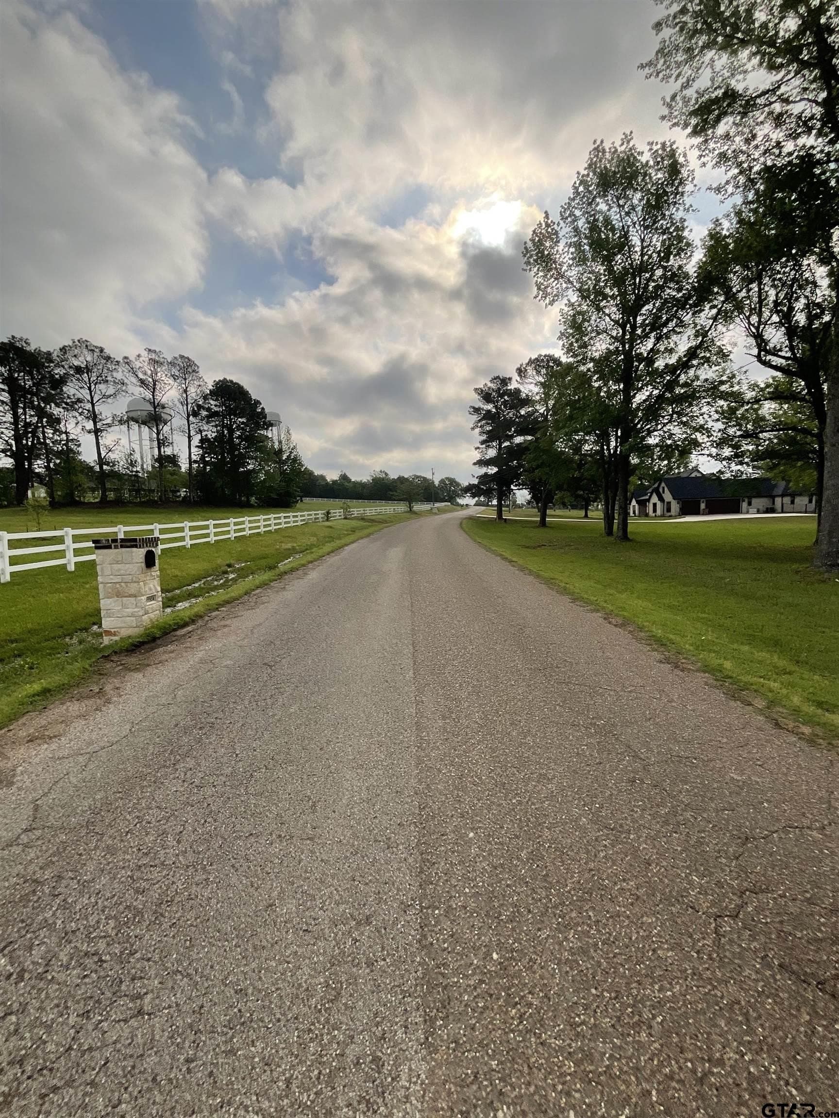 0.89 acres in Smith County gallery image 2