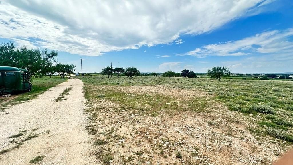 10 acres in Tom Green County - photo 8