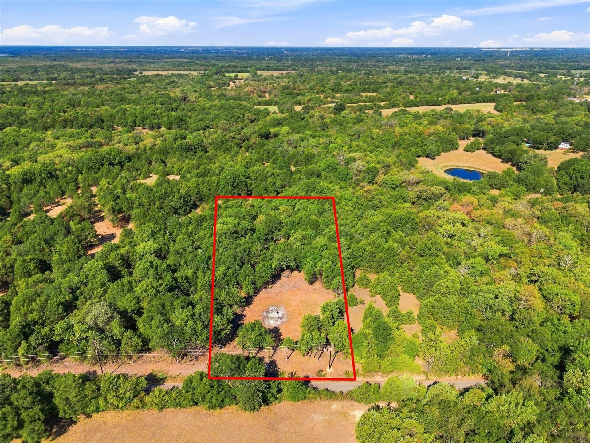 1.5 acres in Hunt County