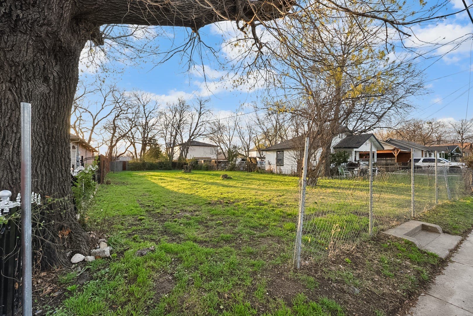 0.15 acres in Dallas County - photo 2