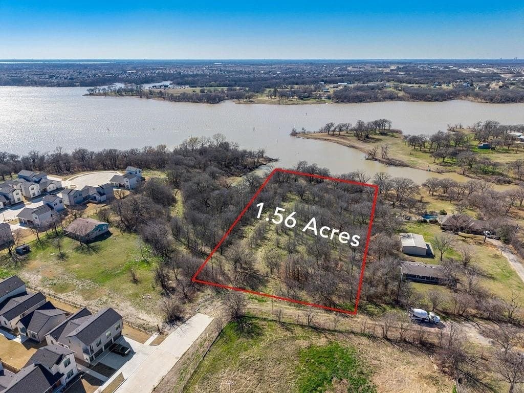 1.56 acres in Denton County featured view