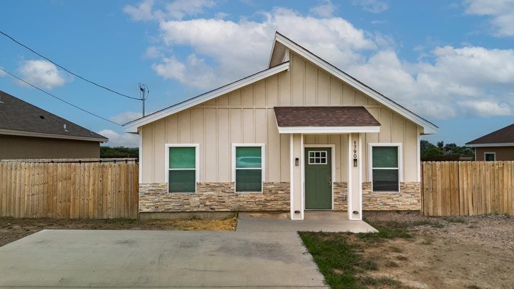 6,829 acres in Maverick County