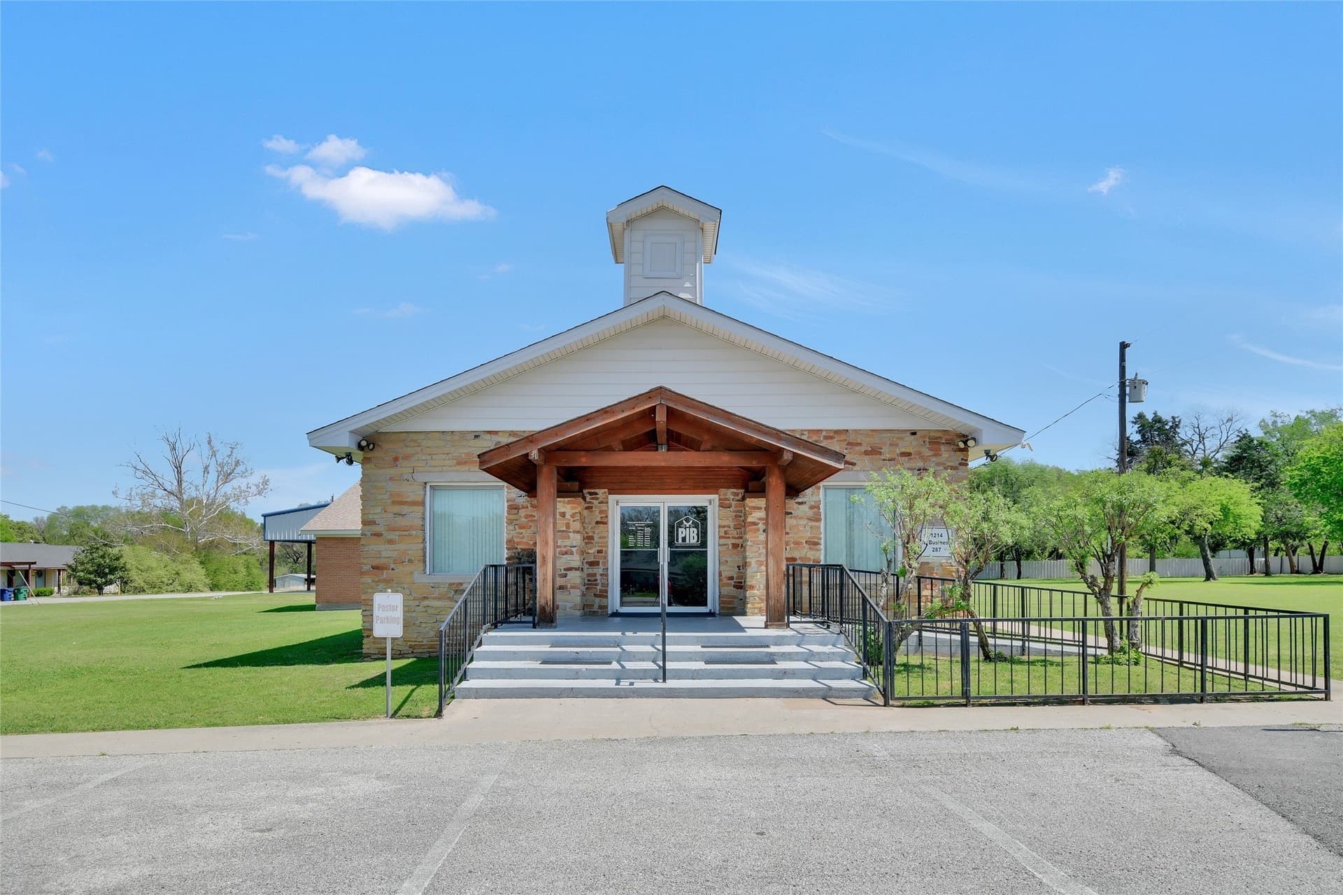 2.41 acres in Wise County gallery image 3