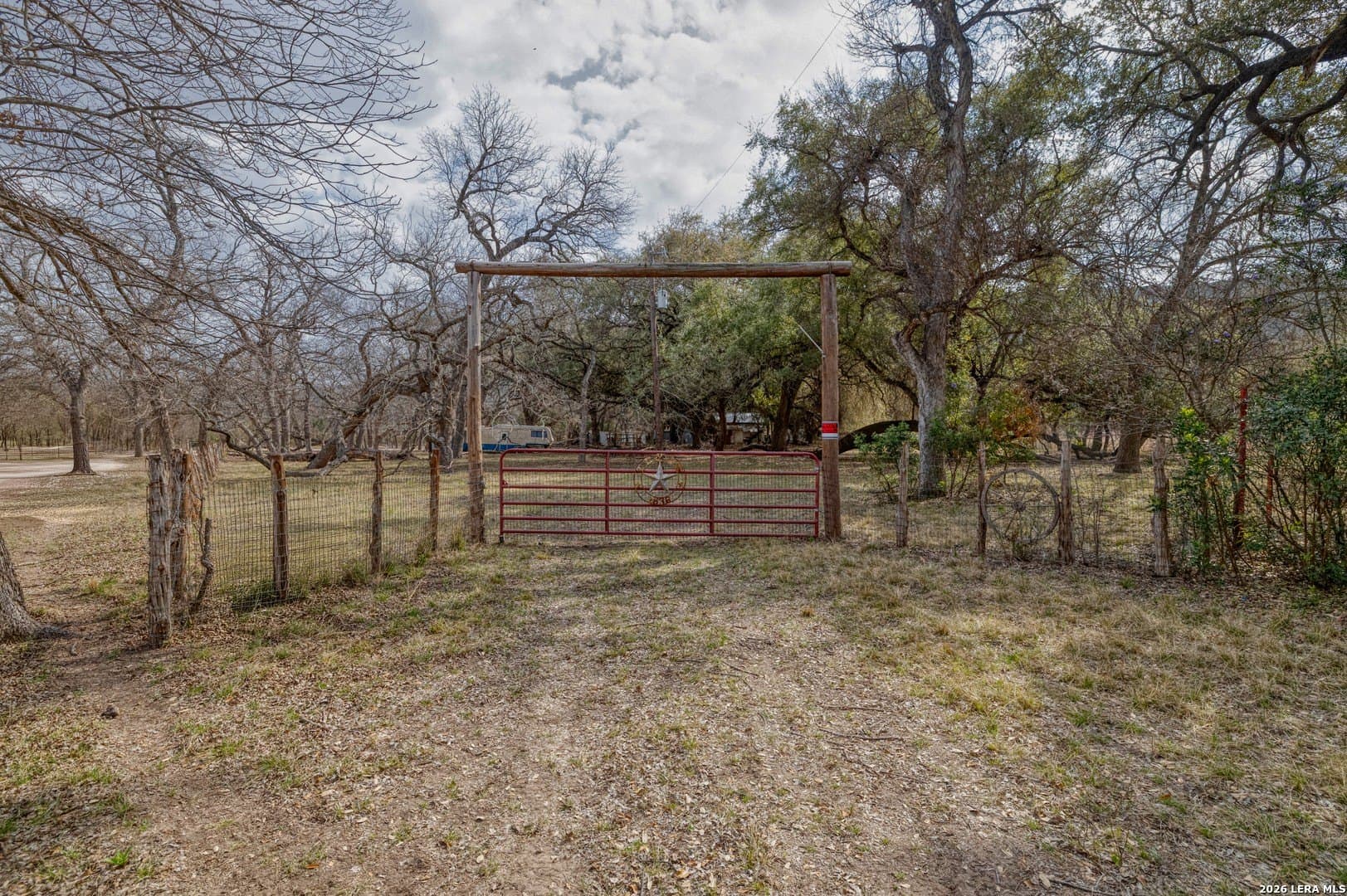 2.03 acres in Uvalde County gallery image 2