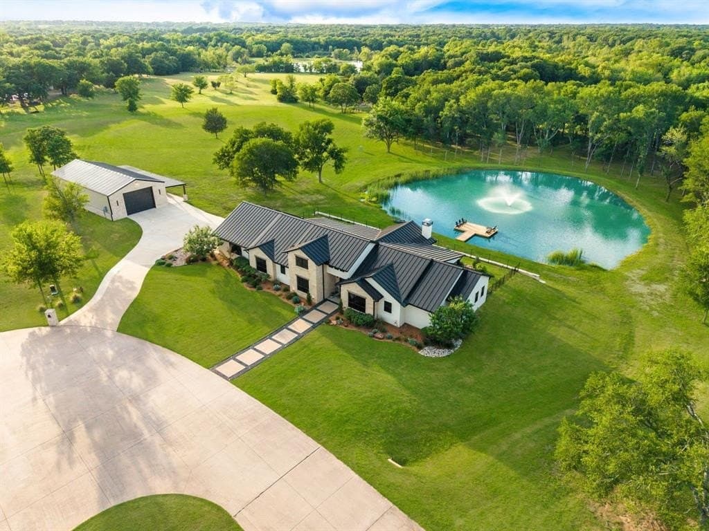 10.38 acres in Kaufman County