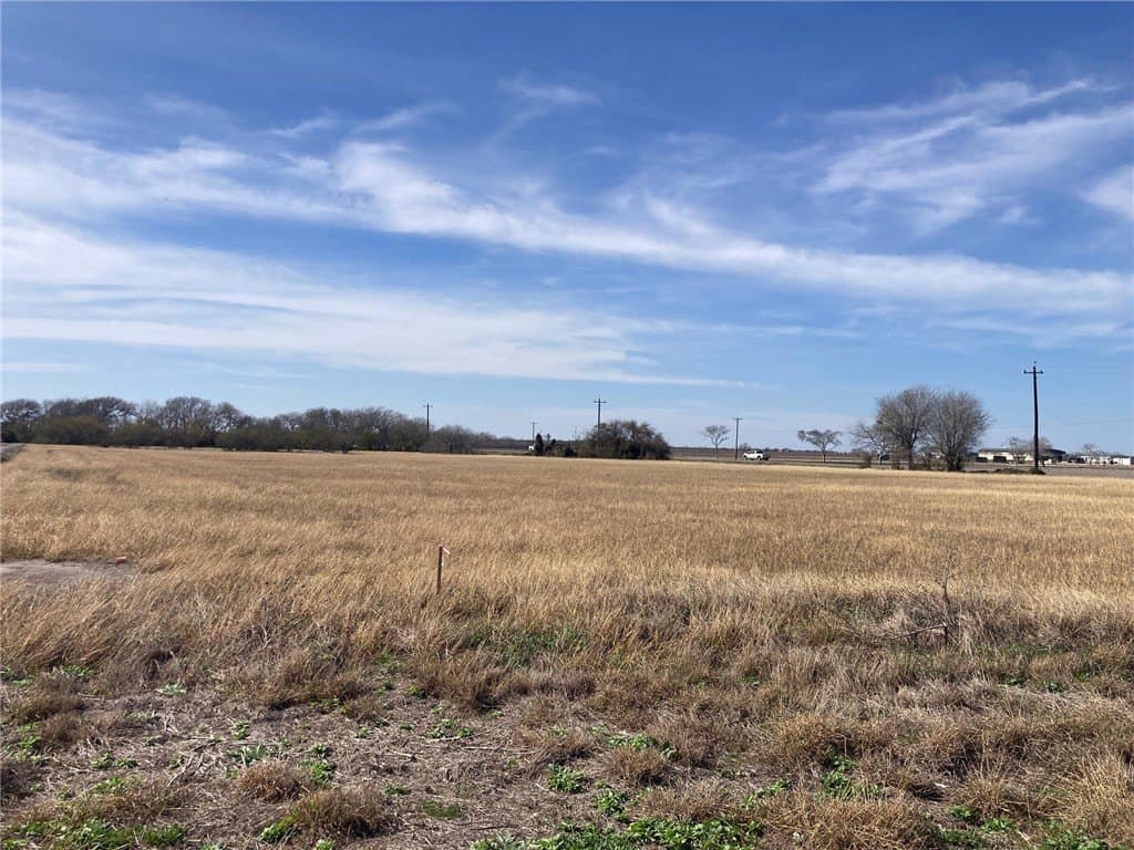 6 acres in Nueces County