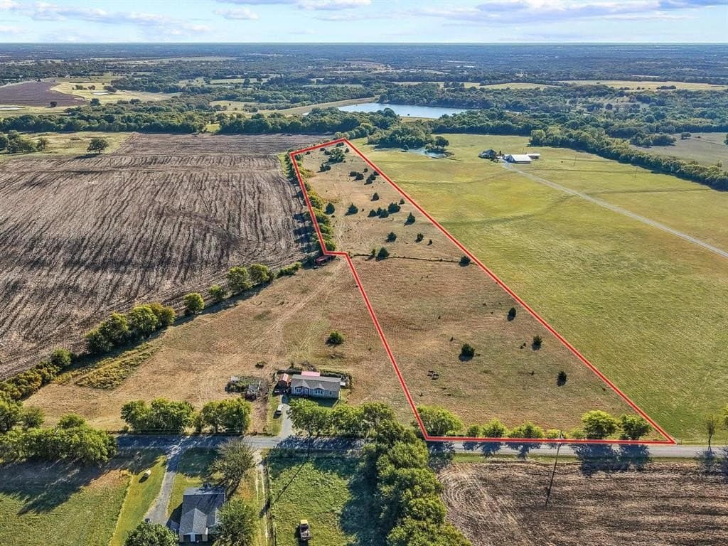 13 acres in Grayson County featured view
