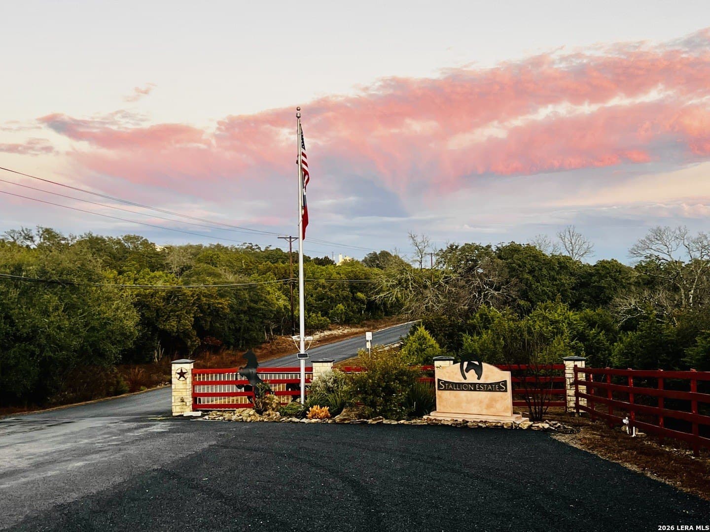 3.01 acres in Blanco County