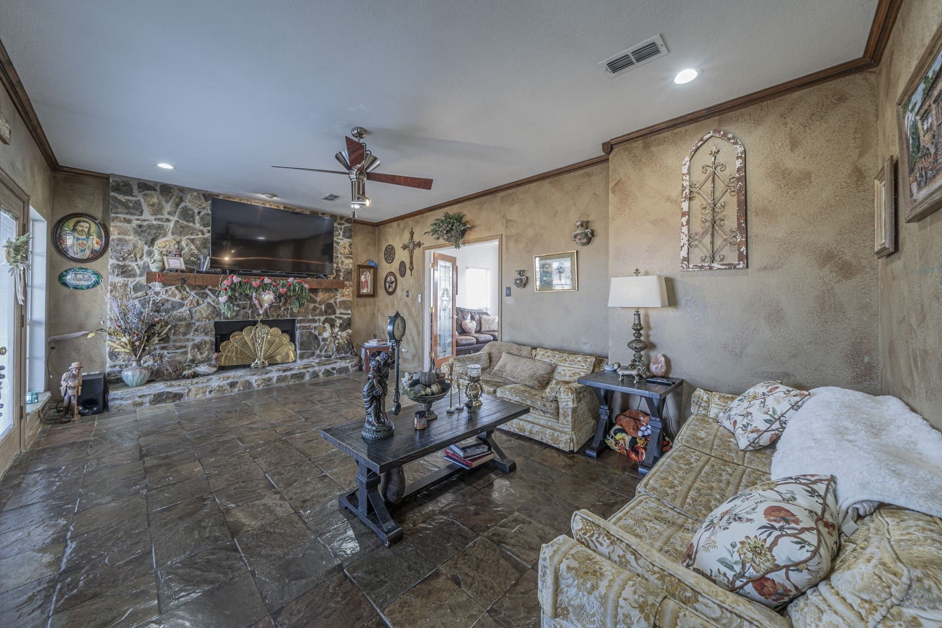 6.15 acres in Johnson County gallery image 4